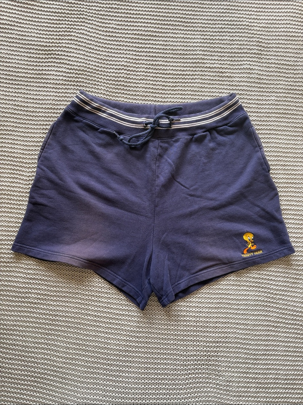 Vintage Warner Bros Looney Tunes Tweety Shorts